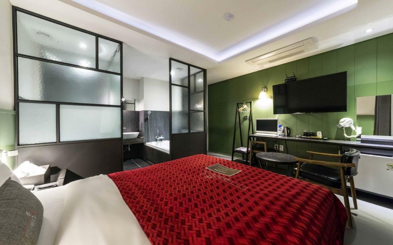 Design Hotel Ddeul& Osan Exterior foto